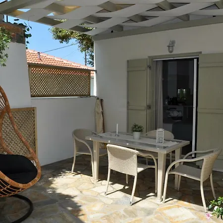 Yalos Apartament Chorefton