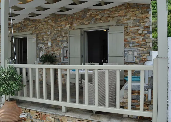 Studios Yalos Apartment Chorefton